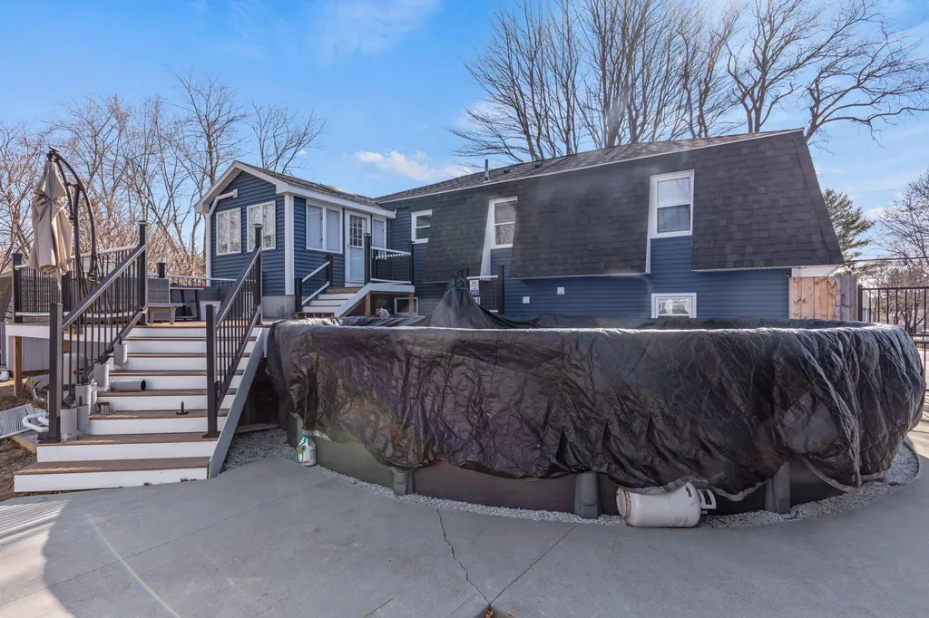15 Wendy Way Saco ME 04072