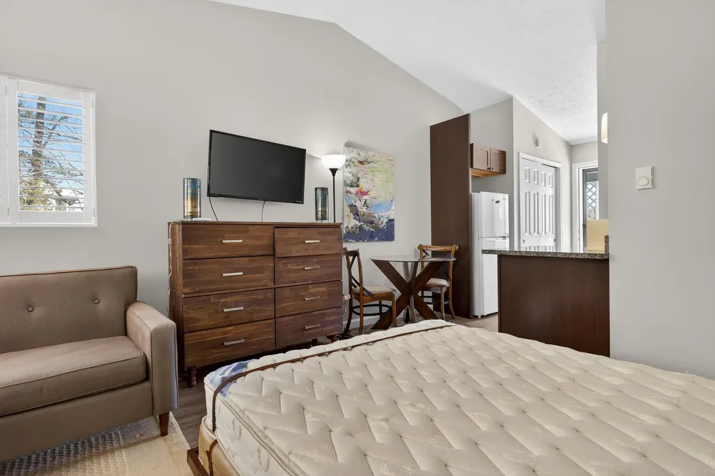 60 Pine Hill Road S York ME 03902