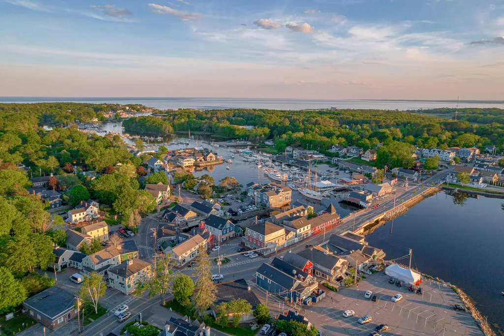2 Maine Street Kennebunkport ME 04046