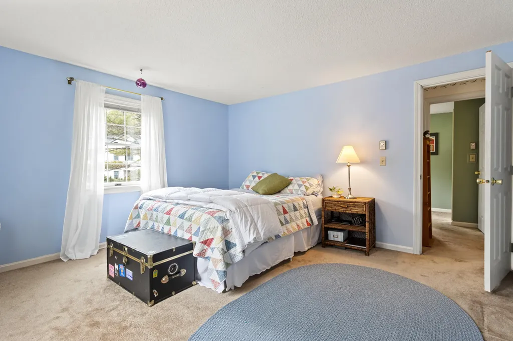 46 Rainbow Farm Road Yarmouth ME 04096