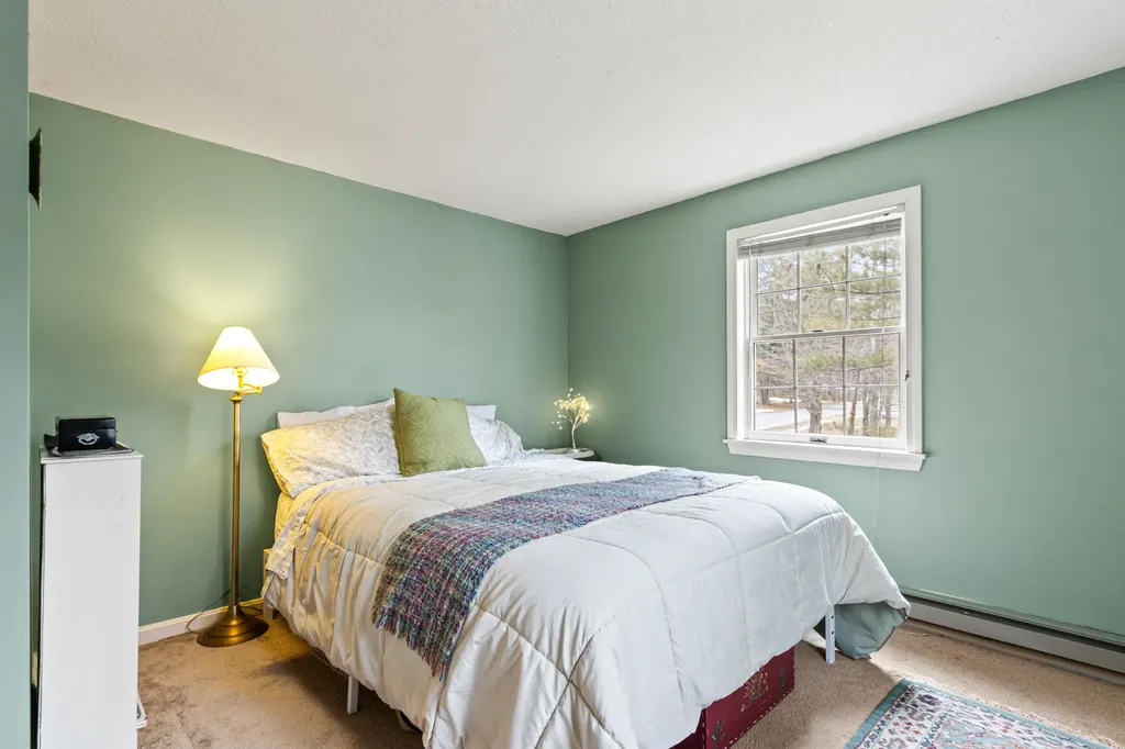 46 Rainbow Farm Road Yarmouth ME 04096