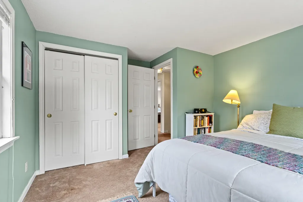 46 Rainbow Farm Road Yarmouth ME 04096