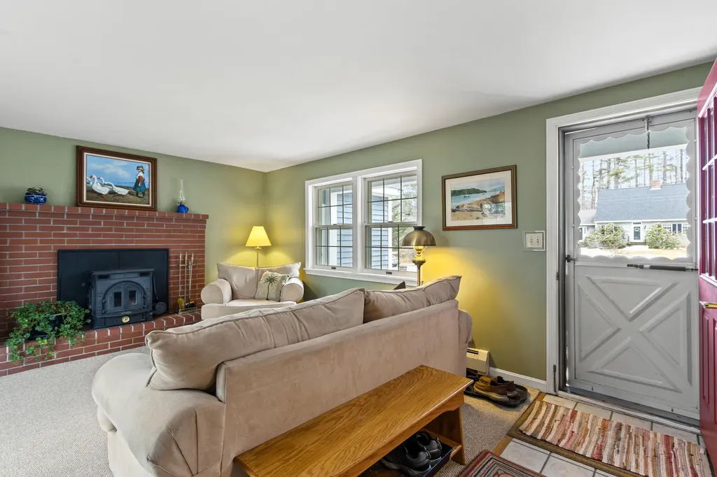 46 Rainbow Farm Road Yarmouth ME 04096