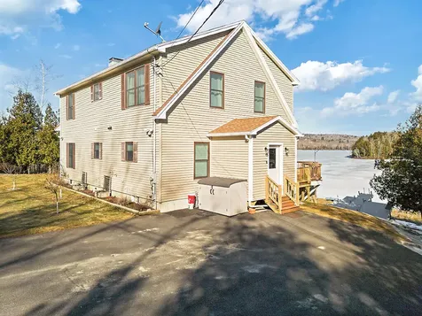 104 Cotta Lane Saint Albans ME 04971
