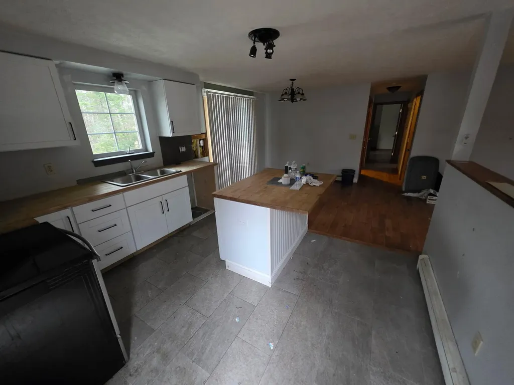 90 Cape Road Standish ME 04084
