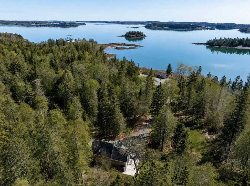 11 Sardine Way Lubec ME 04652