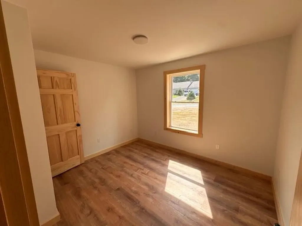 15 Hemlock Lane Pittston ME 04345