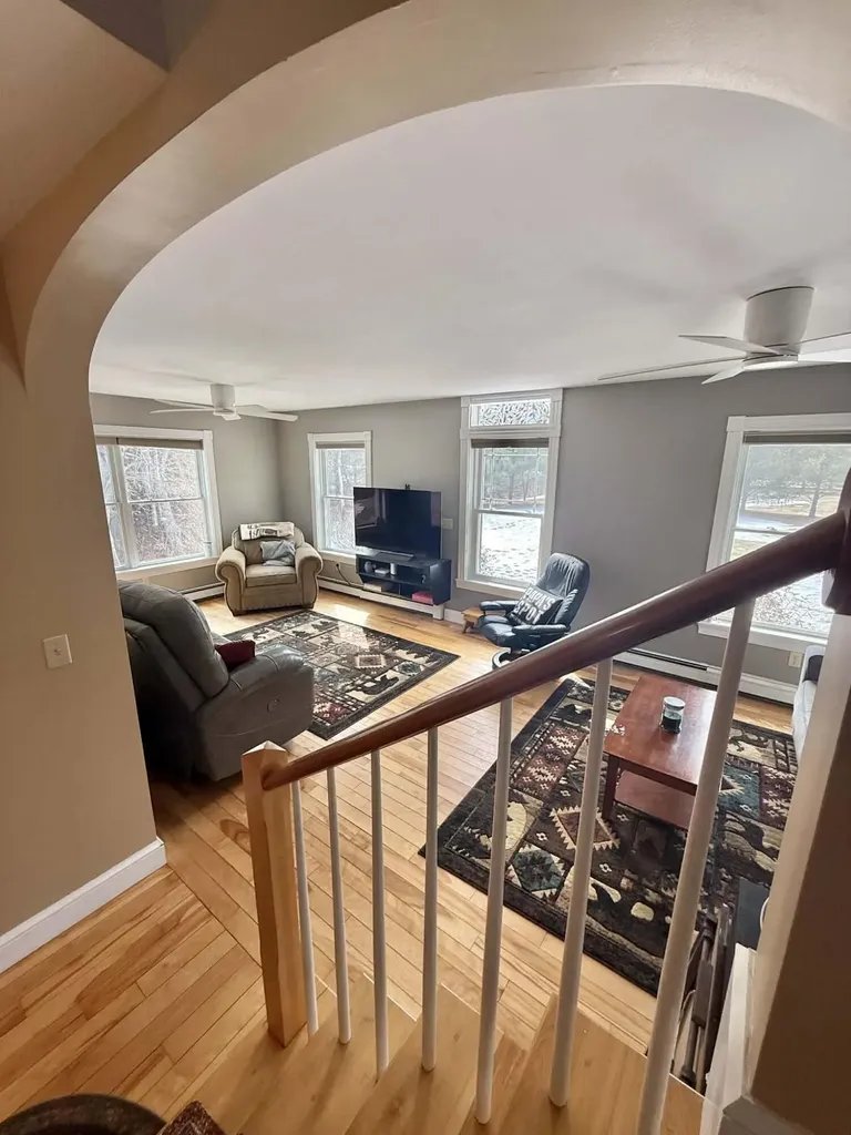 79 S Pleasant Street Bowdoinham ME 04008