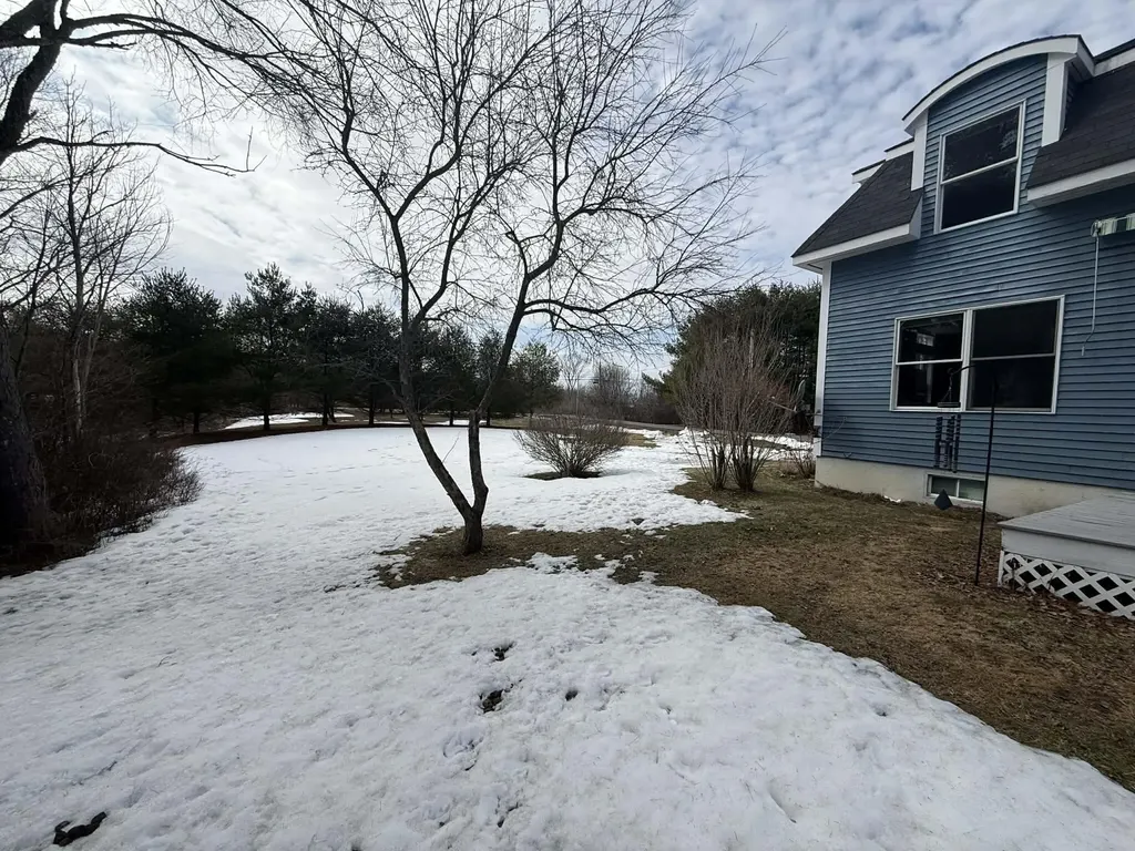 79 S Pleasant Street Bowdoinham ME 04008
