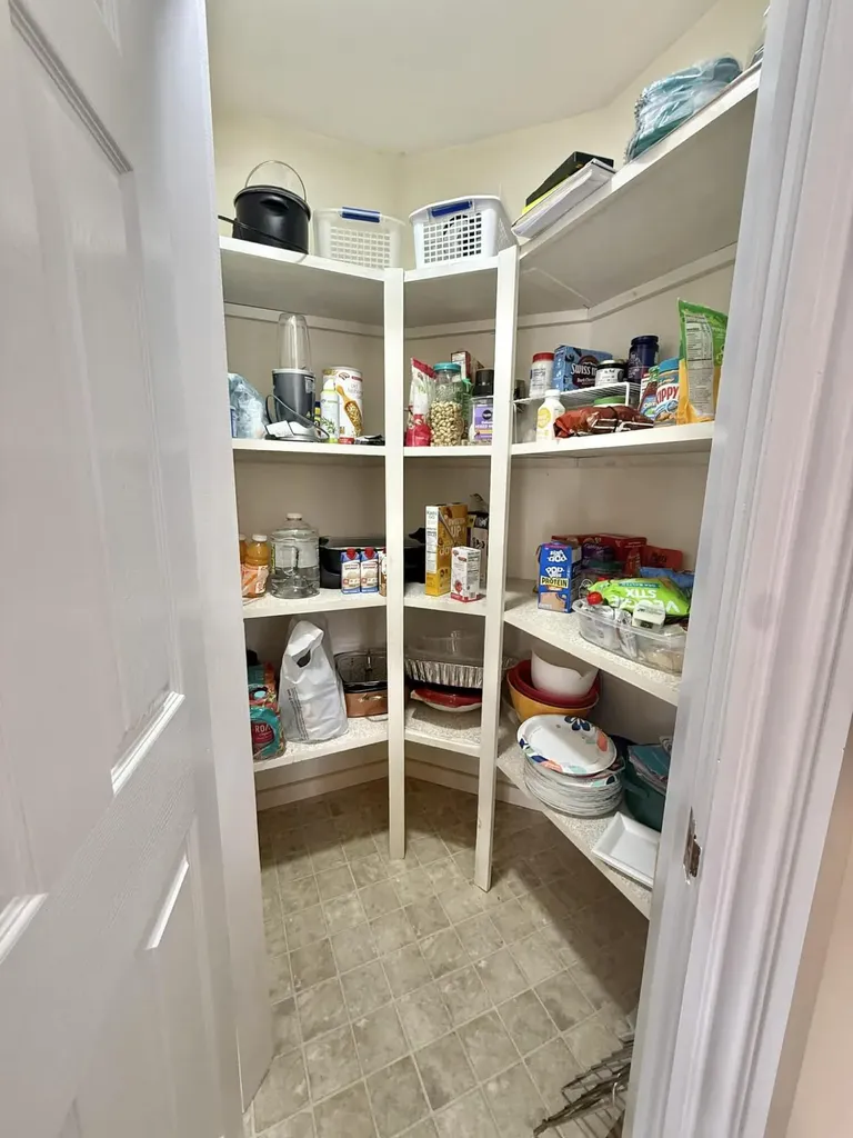 79 S Pleasant Street Bowdoinham ME 04008
