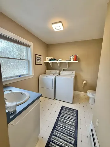 79 S Pleasant Street Bowdoinham ME 04008