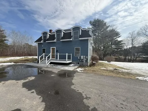79 S Pleasant Street Bowdoinham ME 04008