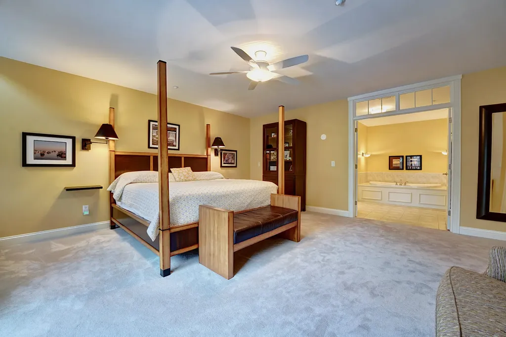 100 Shepards Cove Road Kittery ME 03904