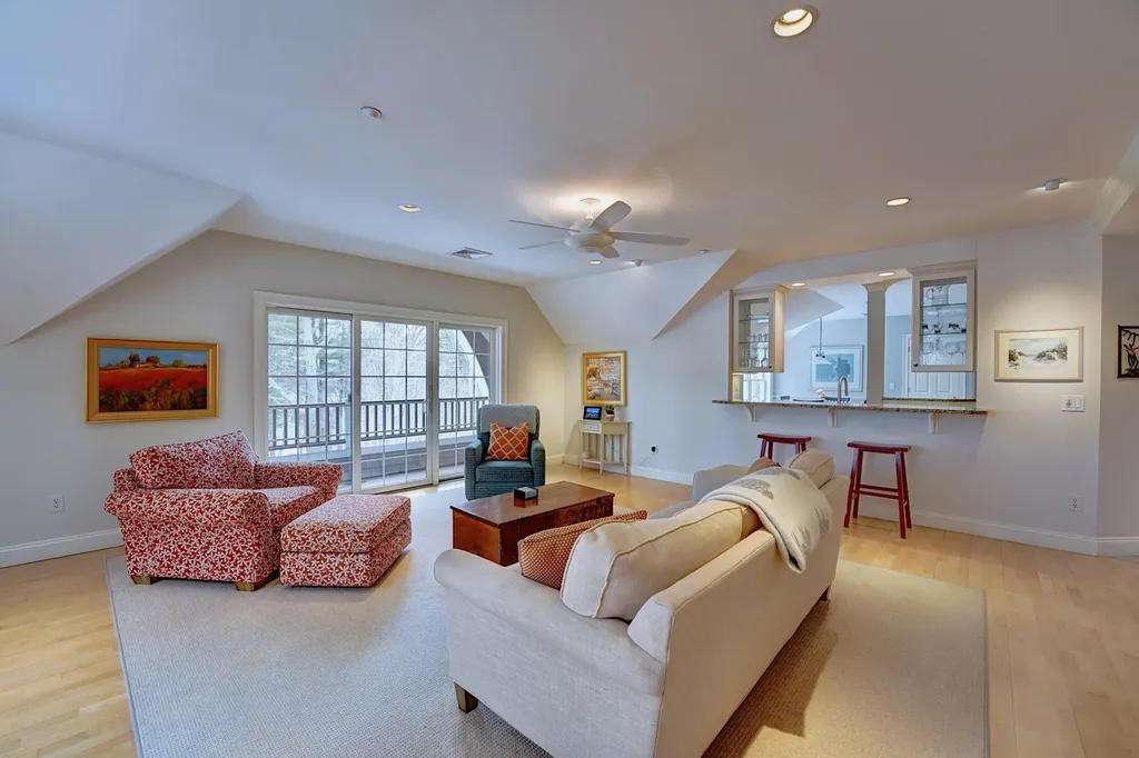 100 Shepards Cove Road Kittery ME 03904