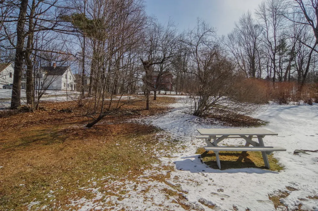 61 Pleasant Street Dexter ME 04930