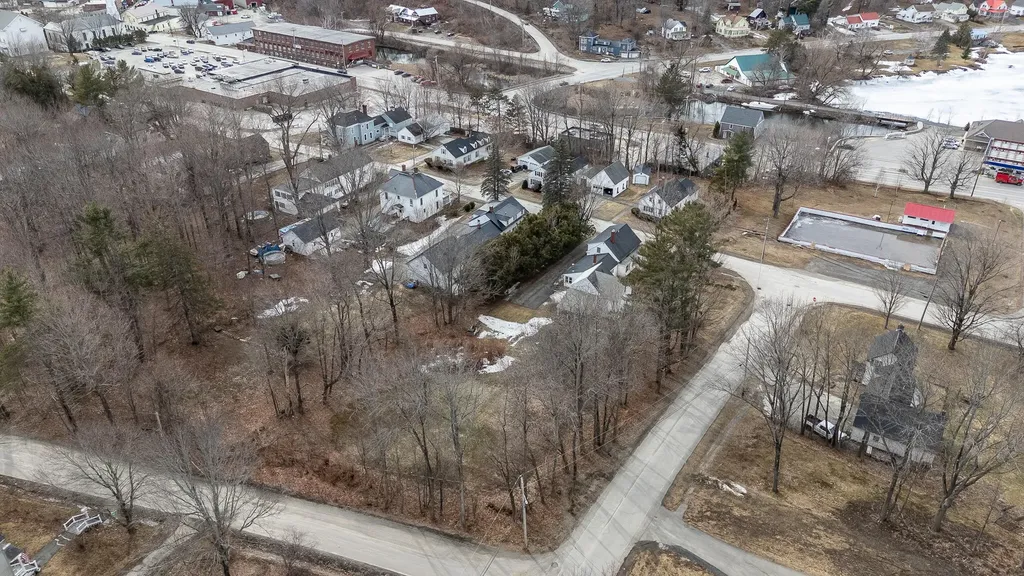 61 Pleasant Street Dexter ME 04930