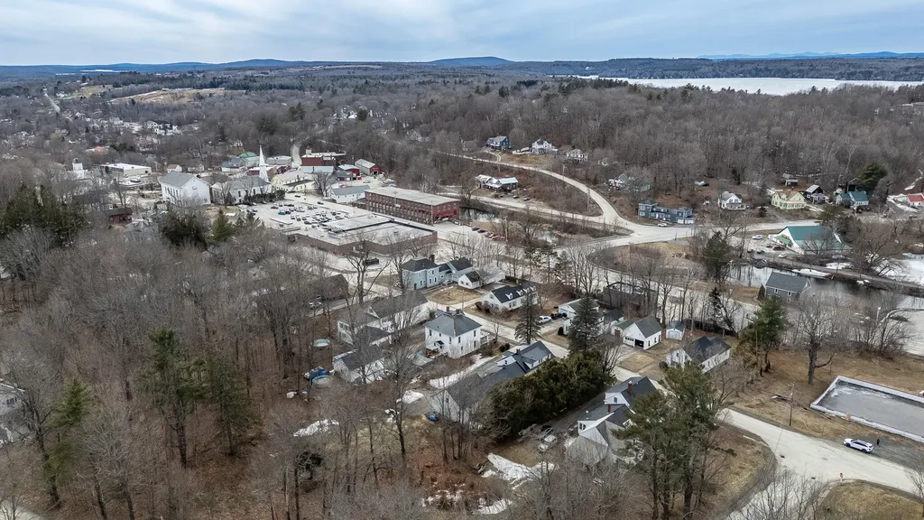 61 Pleasant Street Dexter ME 04930
