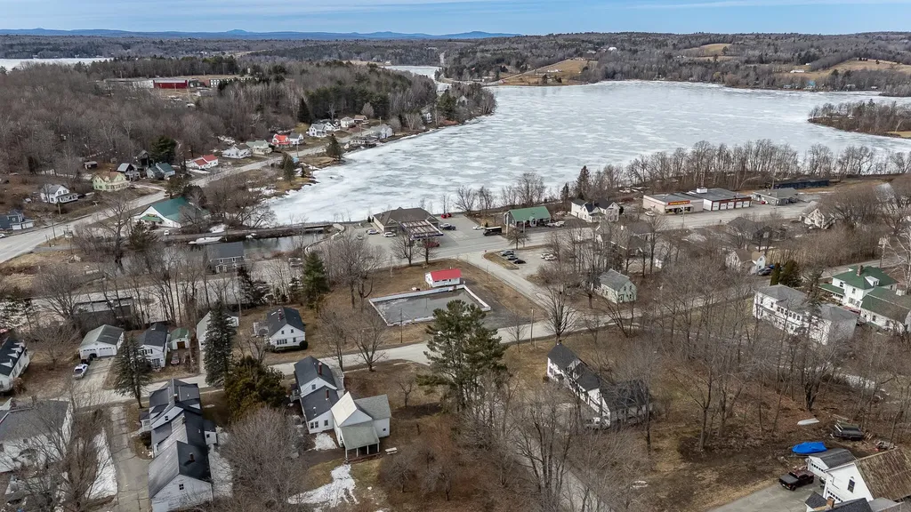 61 Pleasant Street Dexter ME 04930