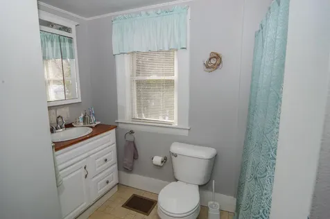 61 Pleasant Street Dexter ME 04930
