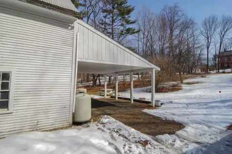 61 Pleasant Street Dexter ME 04930