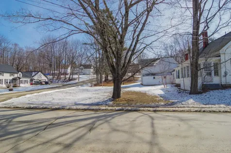 61 Pleasant Street Dexter ME 04930