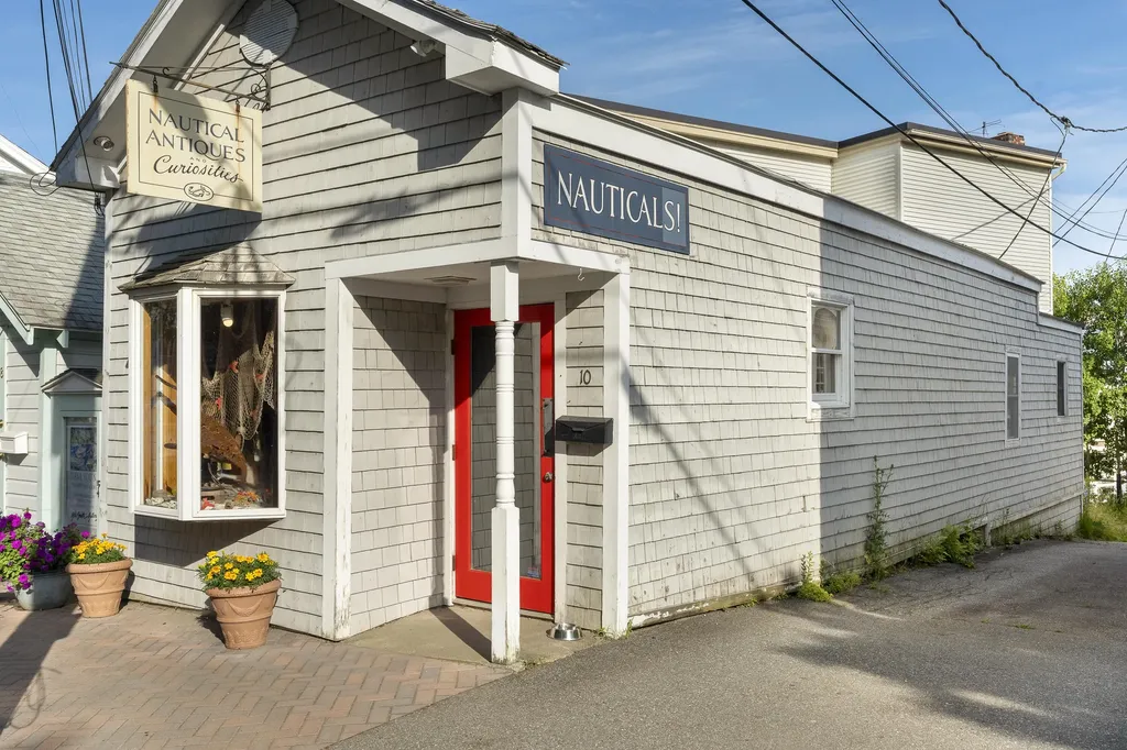 10 Mckown Street Boothbay Harbor ME 04538