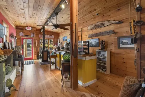 10 Mckown Street Boothbay Harbor ME 04538