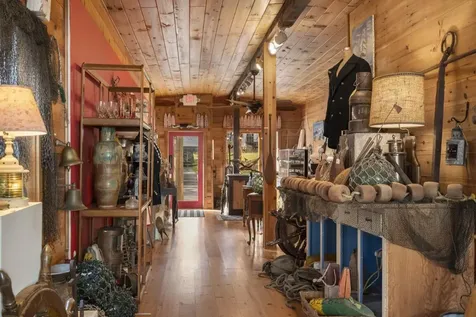 10 Mckown Street Boothbay Harbor ME 04538
