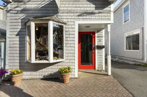 10 Mckown Street Boothbay Harbor ME 04538