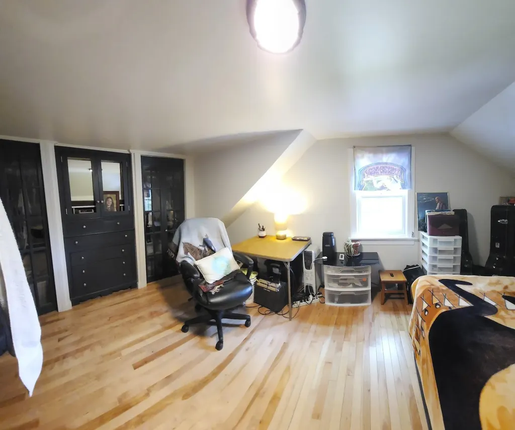 12 Schoolhouse Lane Hampden ME 04444