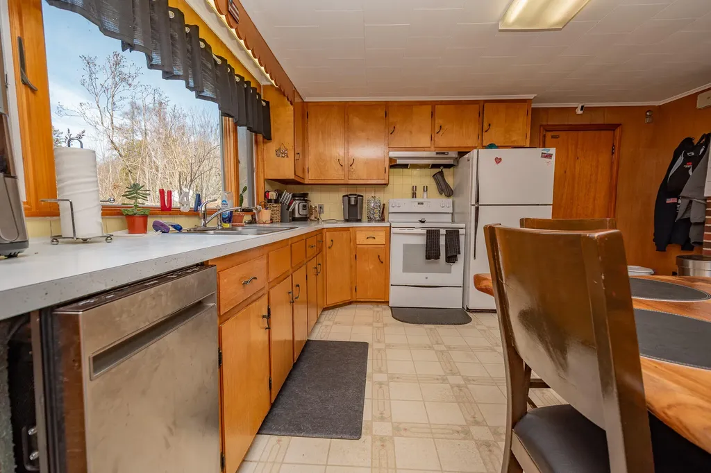 1125 W Main Street Dover-foxcroft ME 04426