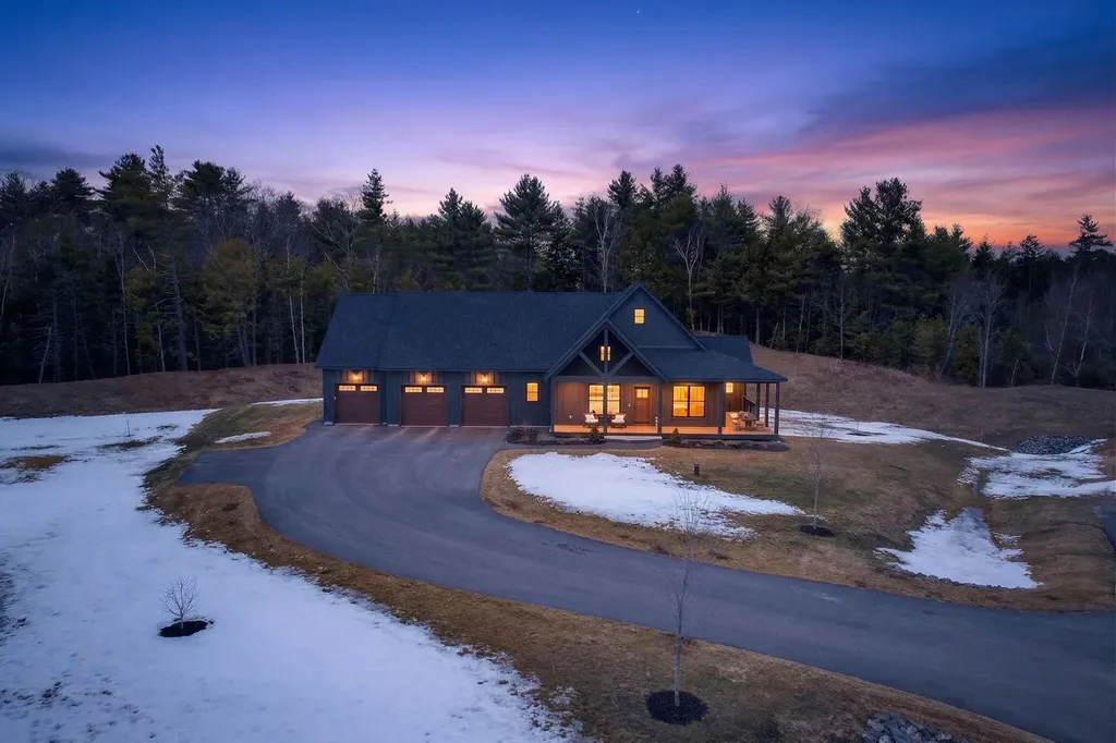 8 Peaceful Lane Scarborough ME 04074