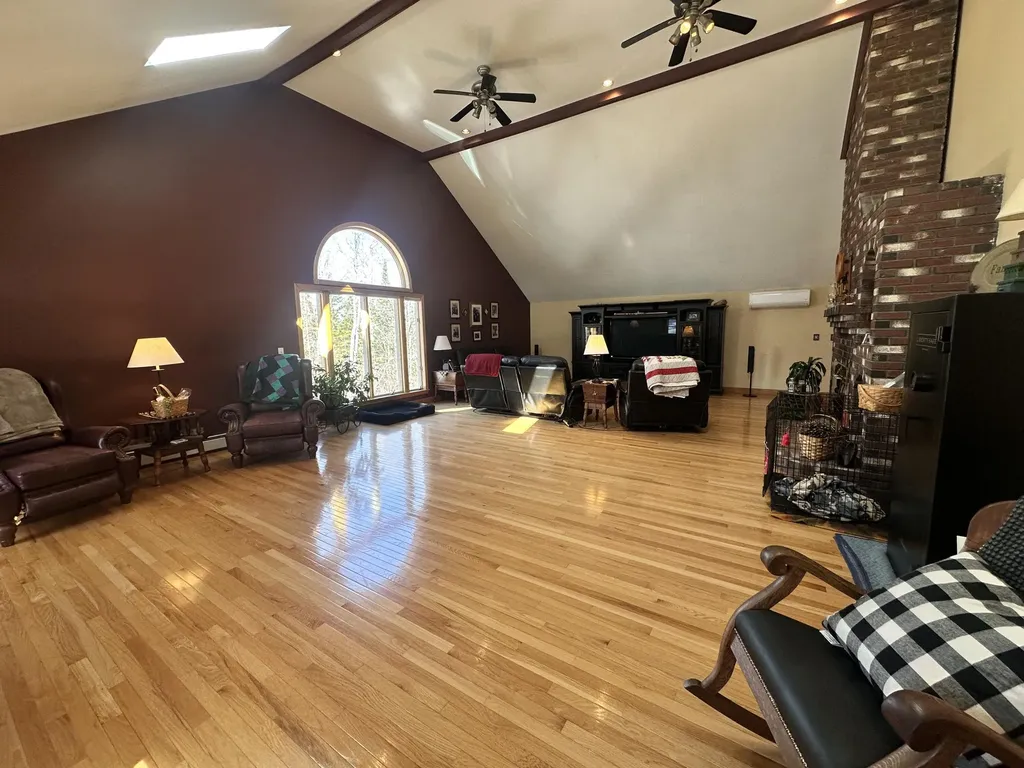 88 Sweet Road Lincoln ME 04457