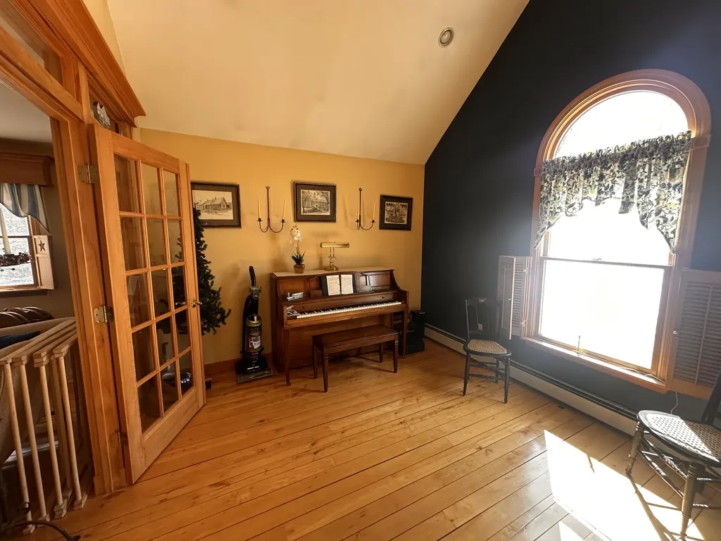 88 Sweet Road Lincoln ME 04457