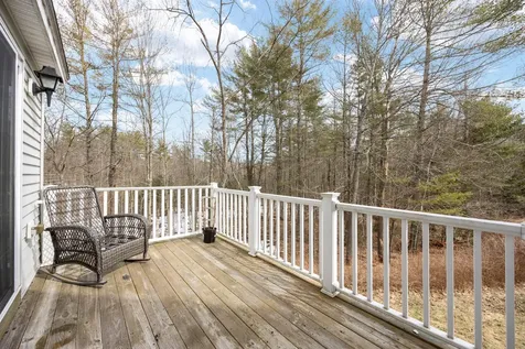 14 Ledges Court Lewiston ME 04240