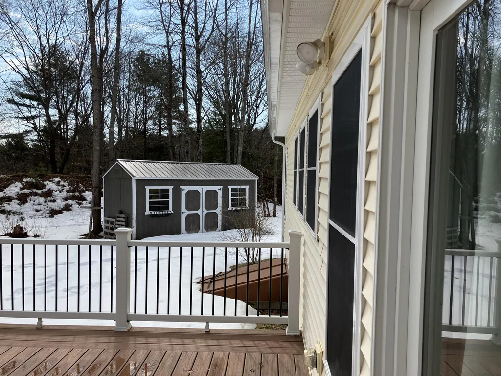 35 Deerfield Drive Brunswick ME 04011