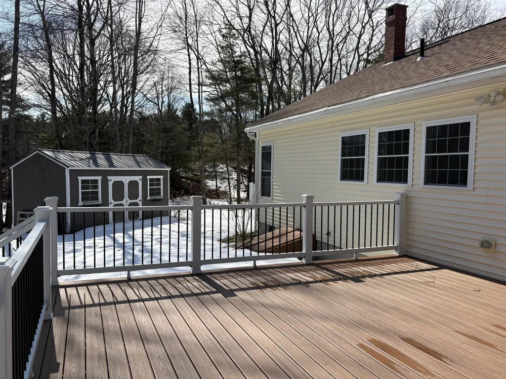 35 Deerfield Drive Brunswick ME 04011