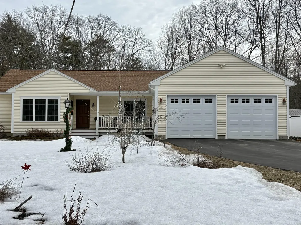 35 Deerfield Drive Brunswick ME 04011