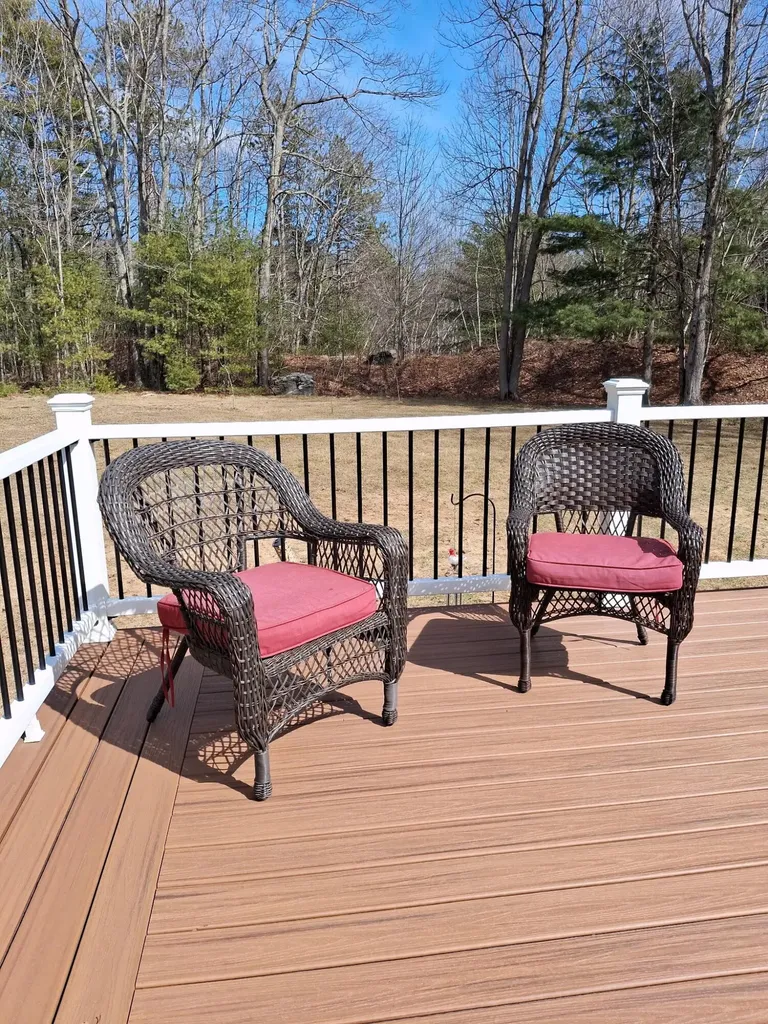 35 Deerfield Drive Brunswick ME 04011