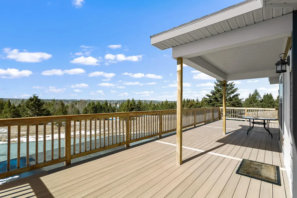 18 Farms Edge Road Lamoine ME 04605
