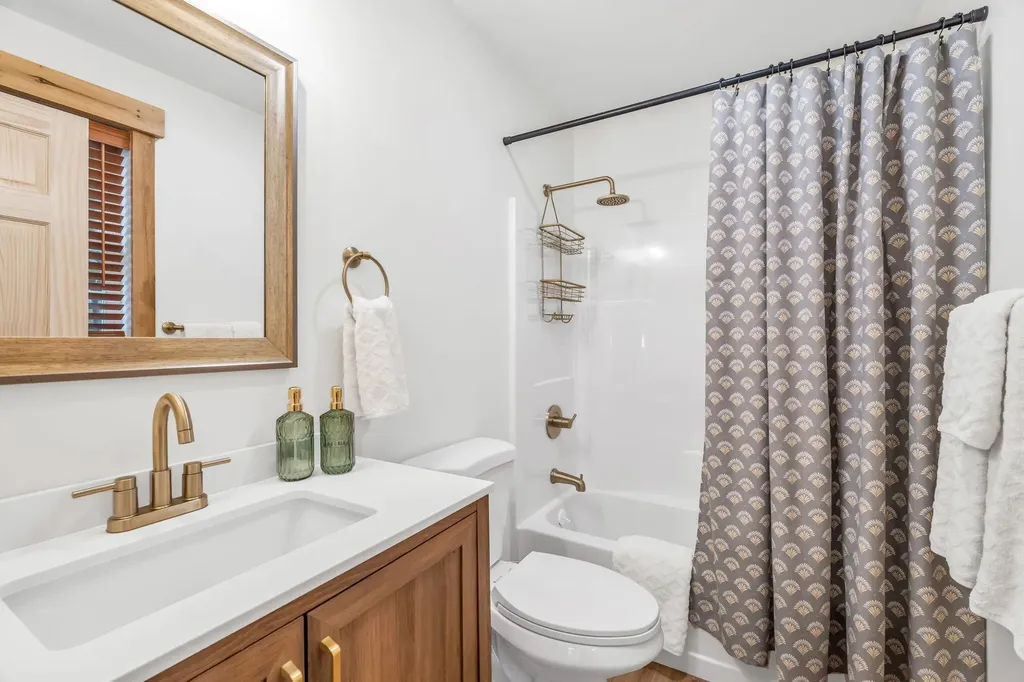 52 E Shore Road Embden ME 04958