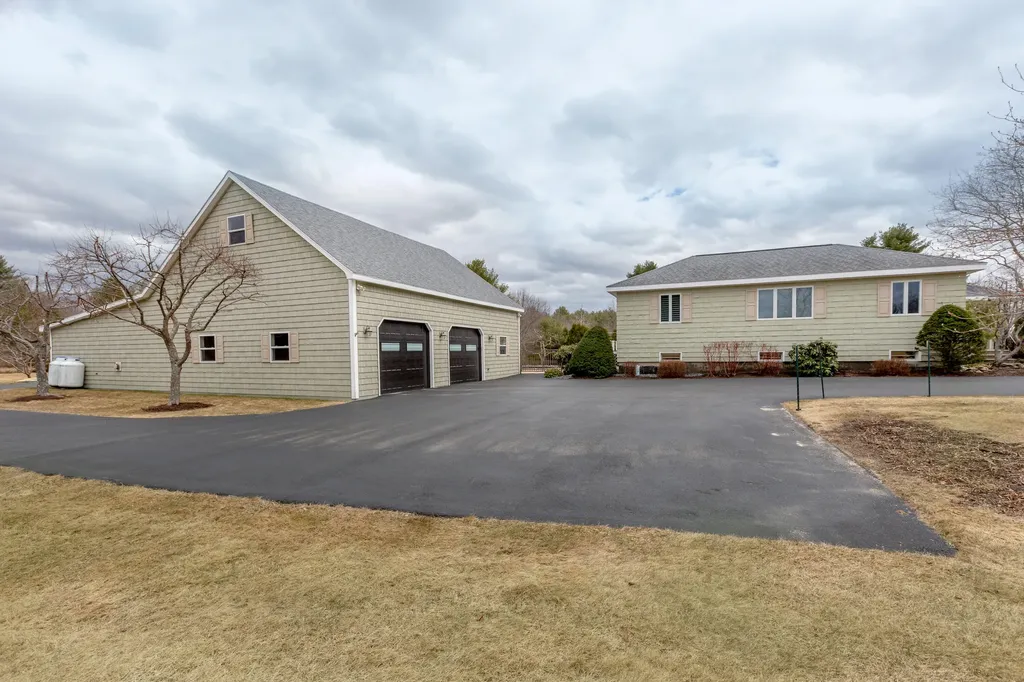 112 Old Lisbon Road Lewiston ME 04240