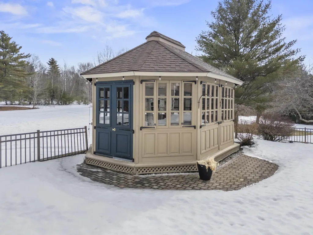 112 Old Lisbon Road Lewiston ME 04240