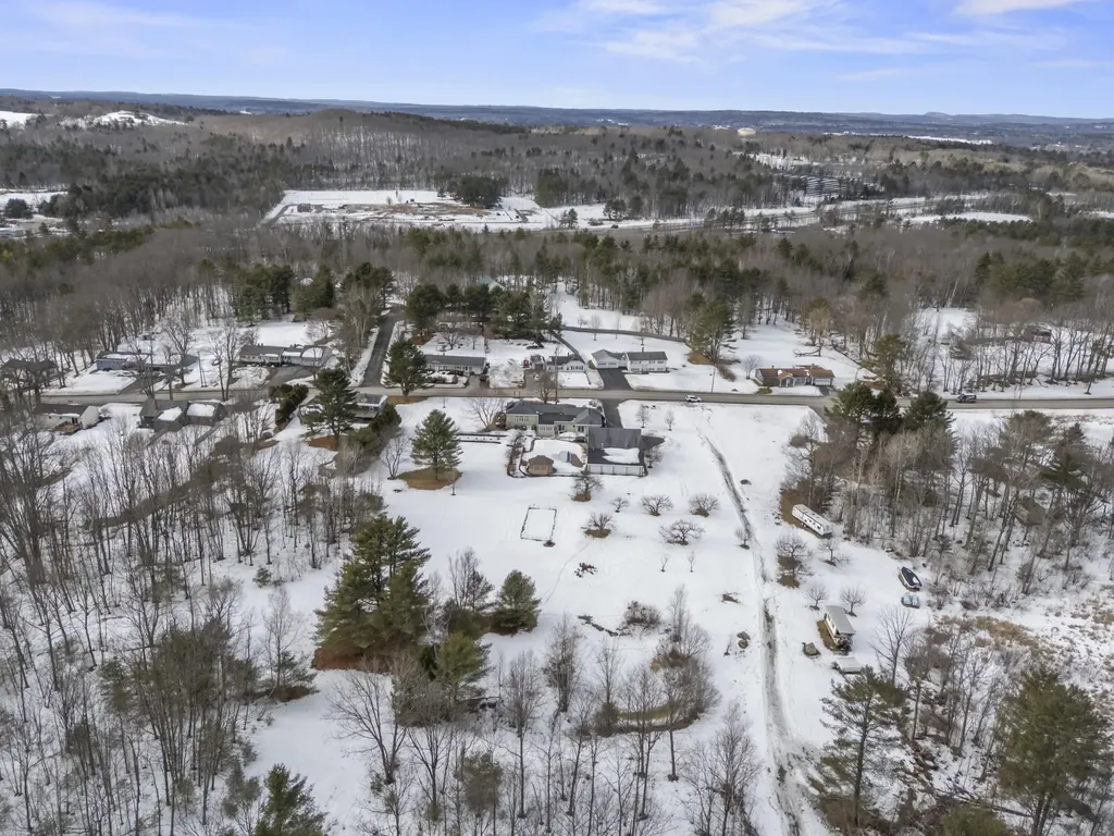 112 Old Lisbon Road Lewiston ME 04240