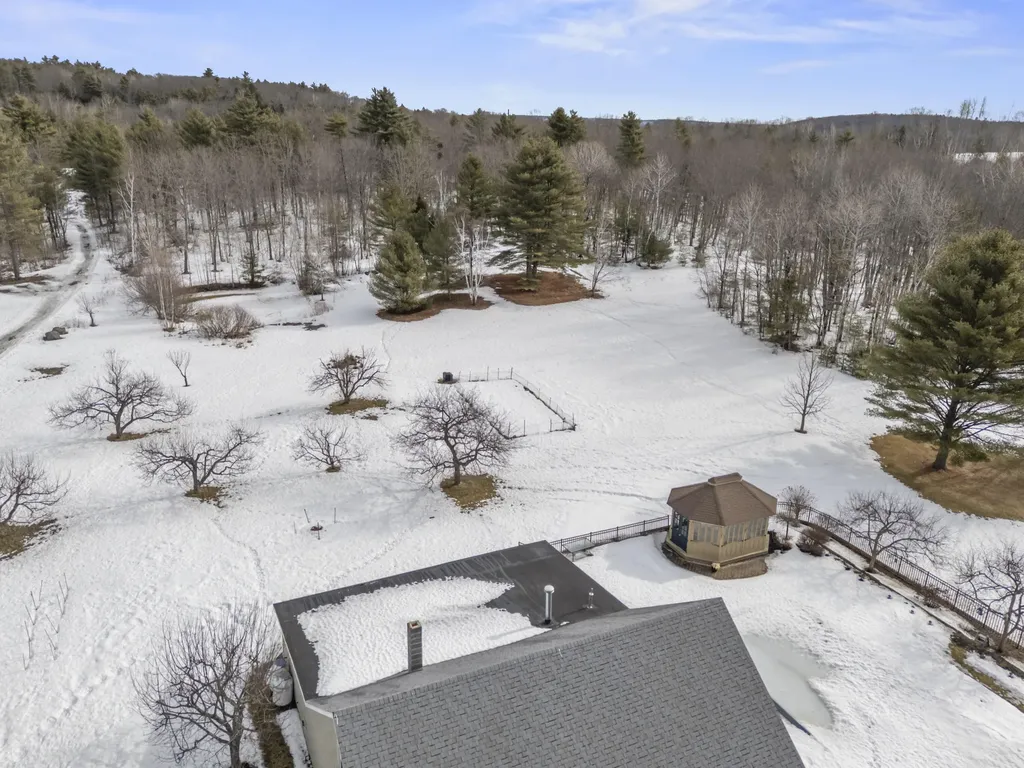 112 Old Lisbon Road Lewiston ME 04240
