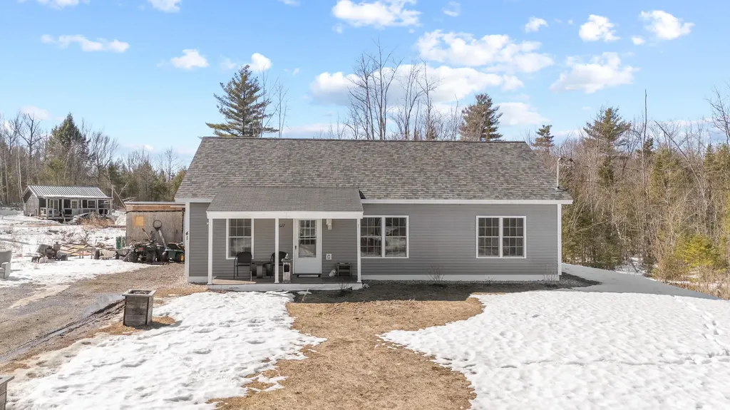 41 Hidden Pond Road Sabattus ME 04280