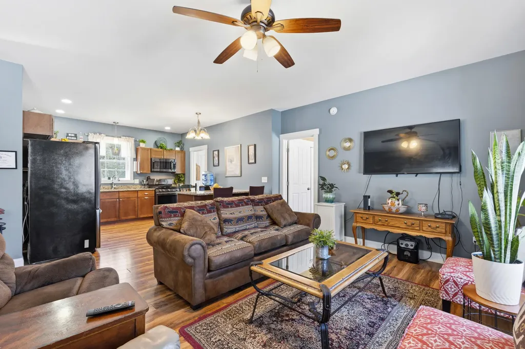 41 Hidden Pond Road Sabattus ME 04280