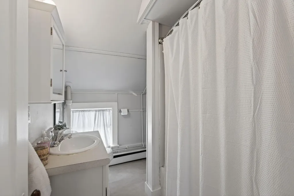 93 Main Street Kennebunk ME 04043