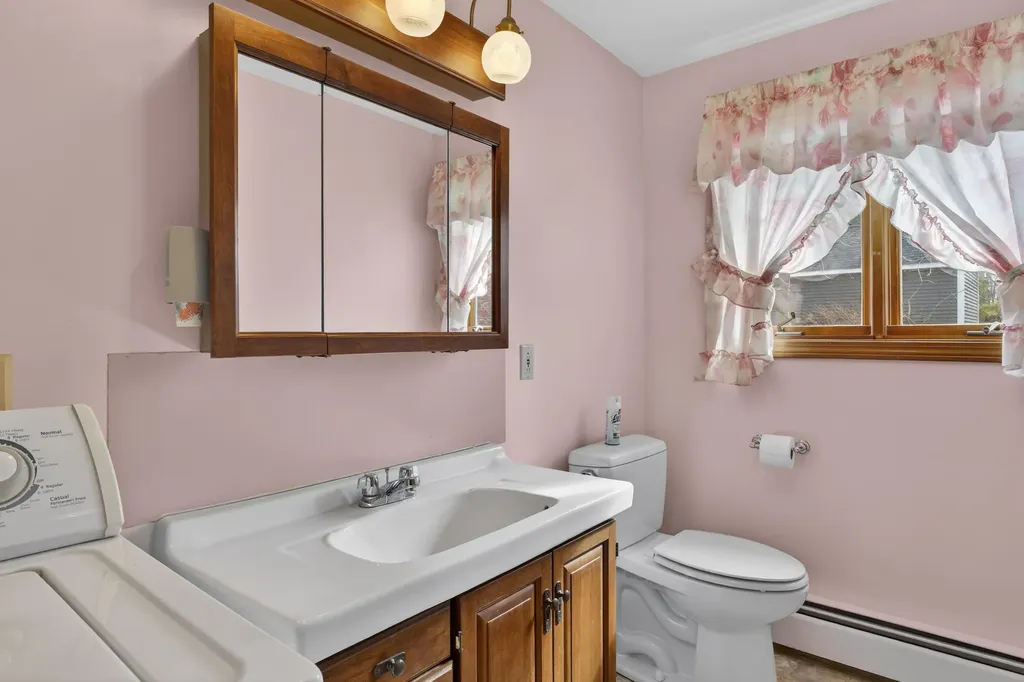 6 Lynn Avenue Biddeford ME 04005