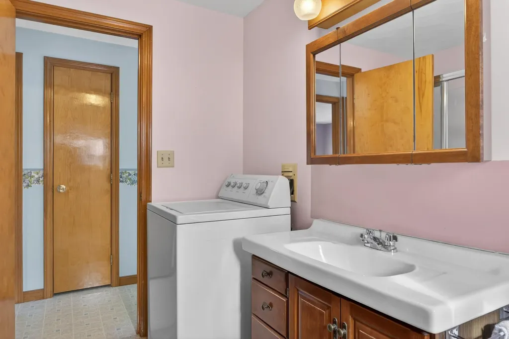 6 Lynn Avenue Biddeford ME 04005